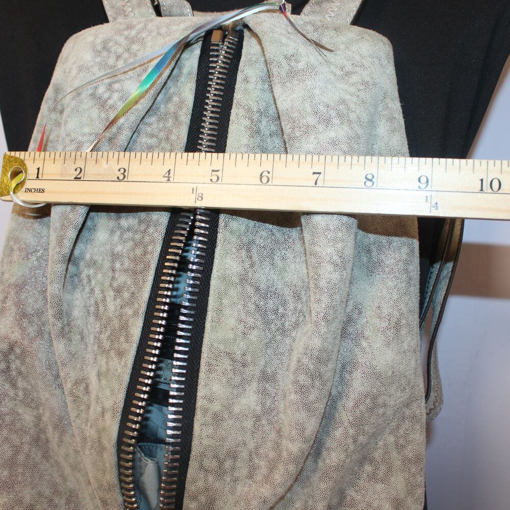 Aimee Kestenberg Gray Convertible Backpack Purse Travel Bag Women’s‎ - Picture 4 of 12